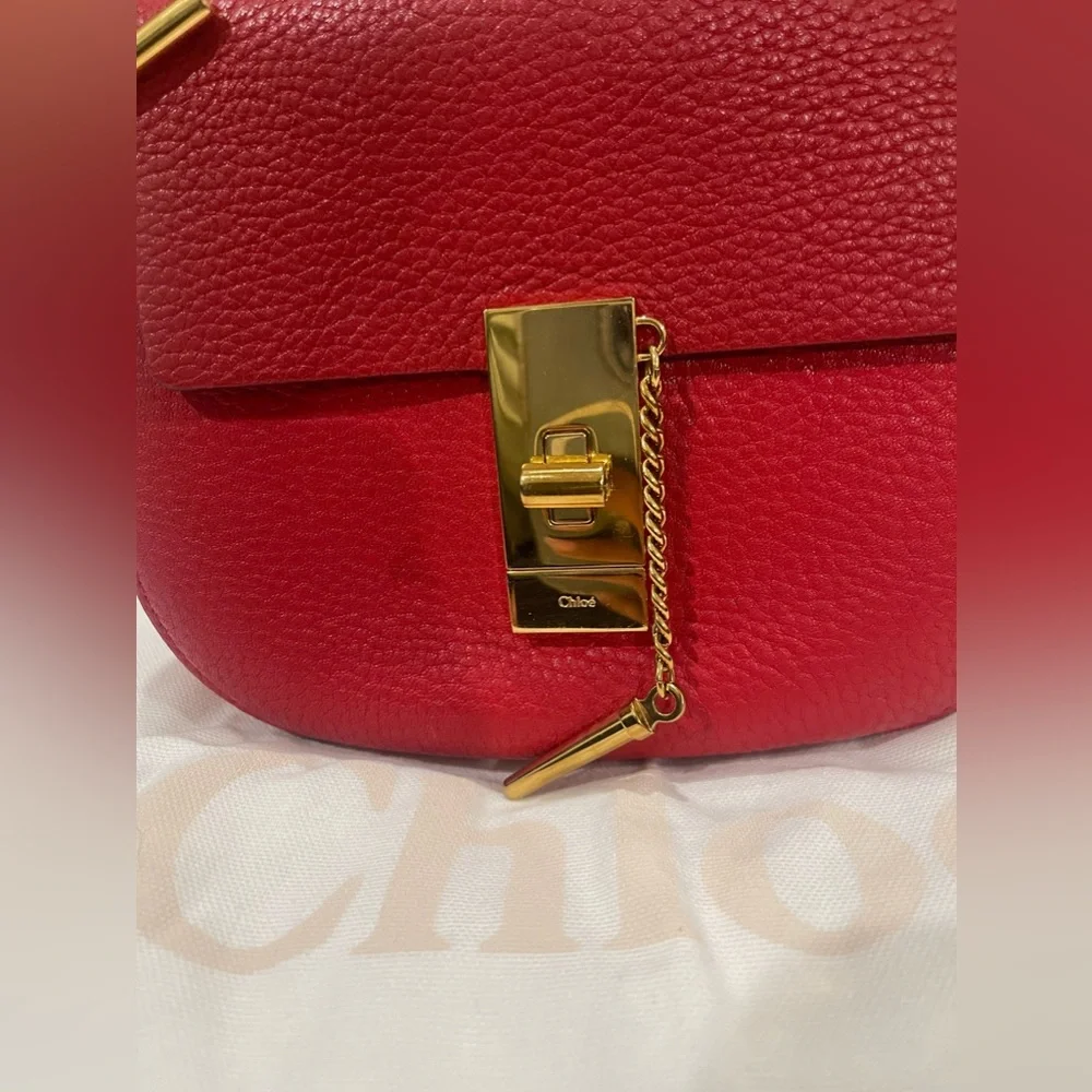 NEW: Chloe Small Drew Crossbody Bag in Red with Gold hardware - Picture 3 of 8